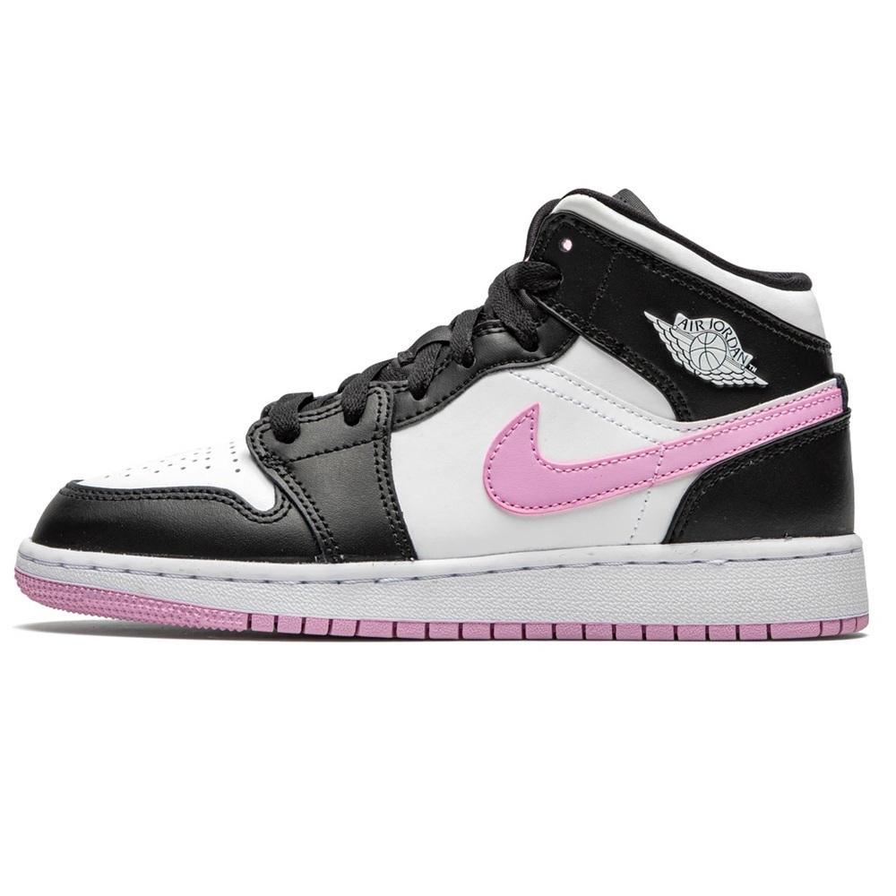 NIKE AIR JORDANS